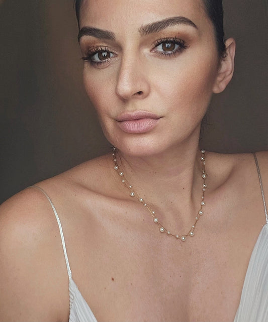 Elena pearl necklace
