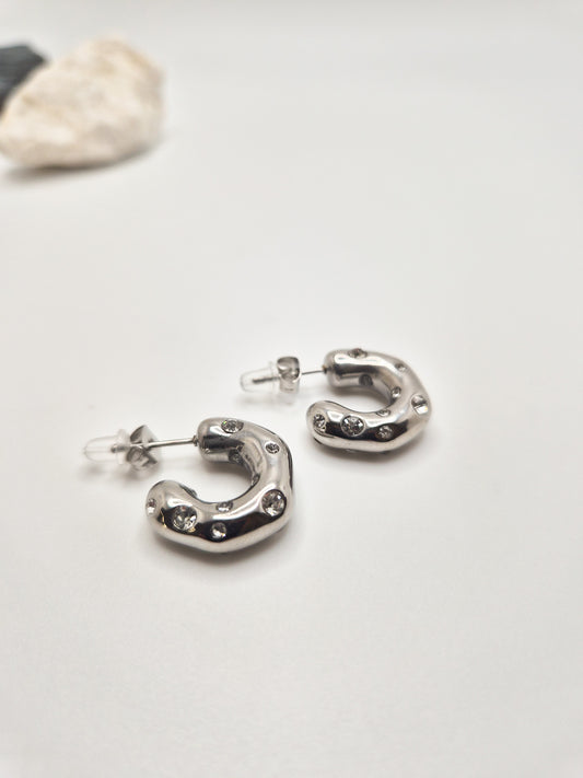 Clara pearl earrings in Silver