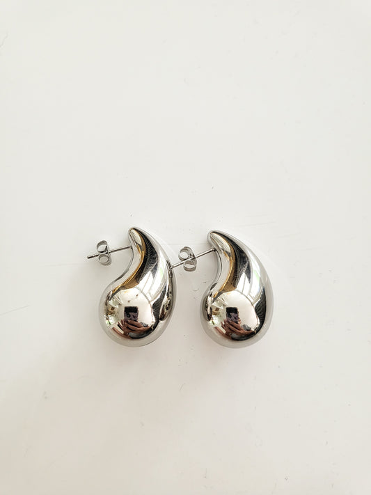 Suzanne drop earrings in silver