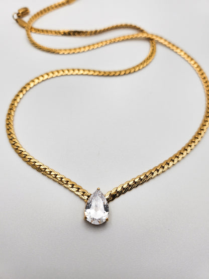 Dayana teardrop necklace