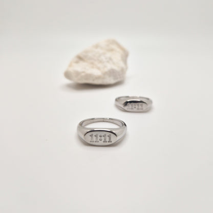 Angela 11:11 ring Silver