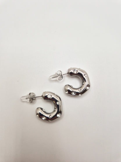 Clara pearl earrings in Silver