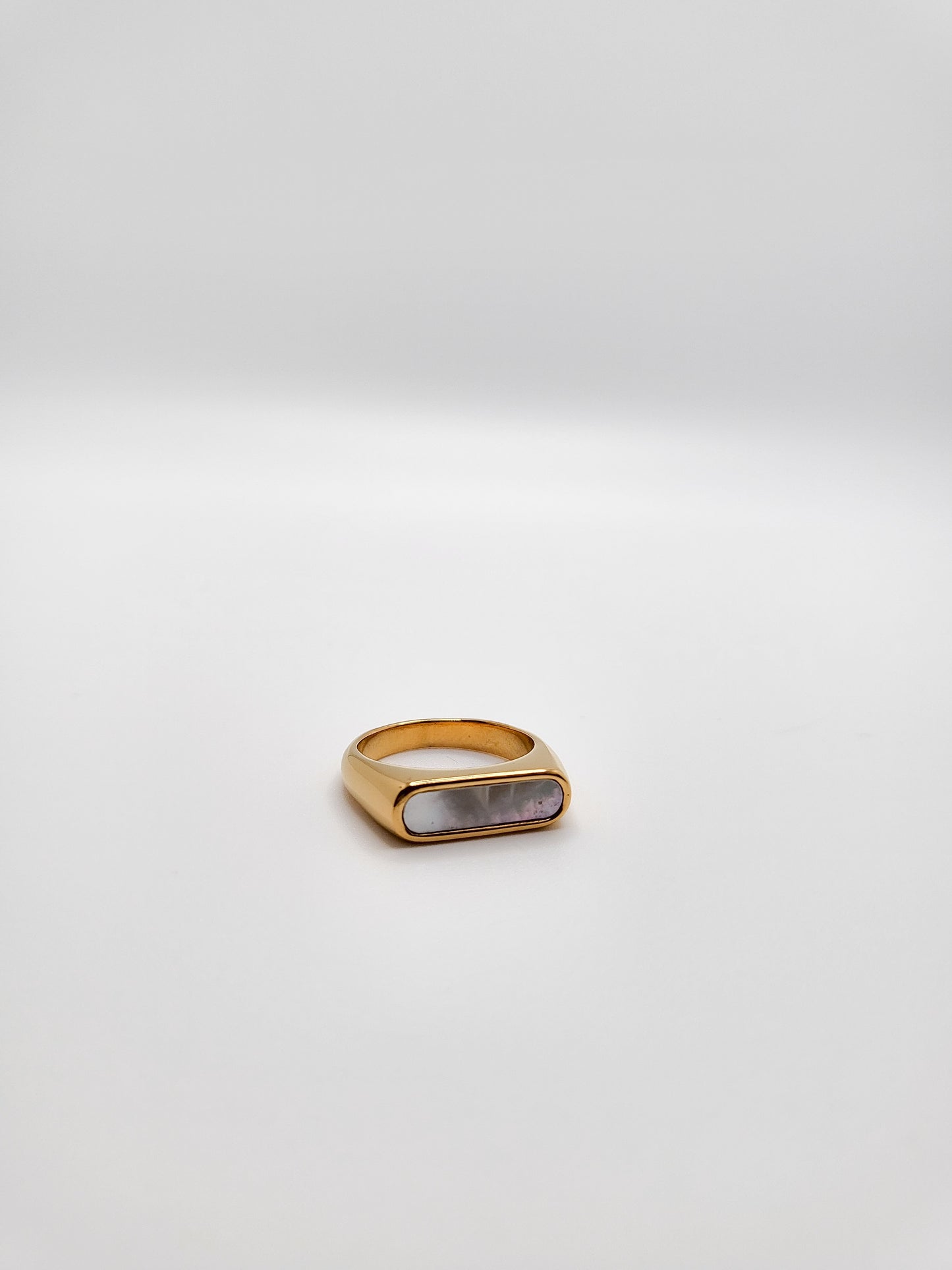 Bella rectangle ring