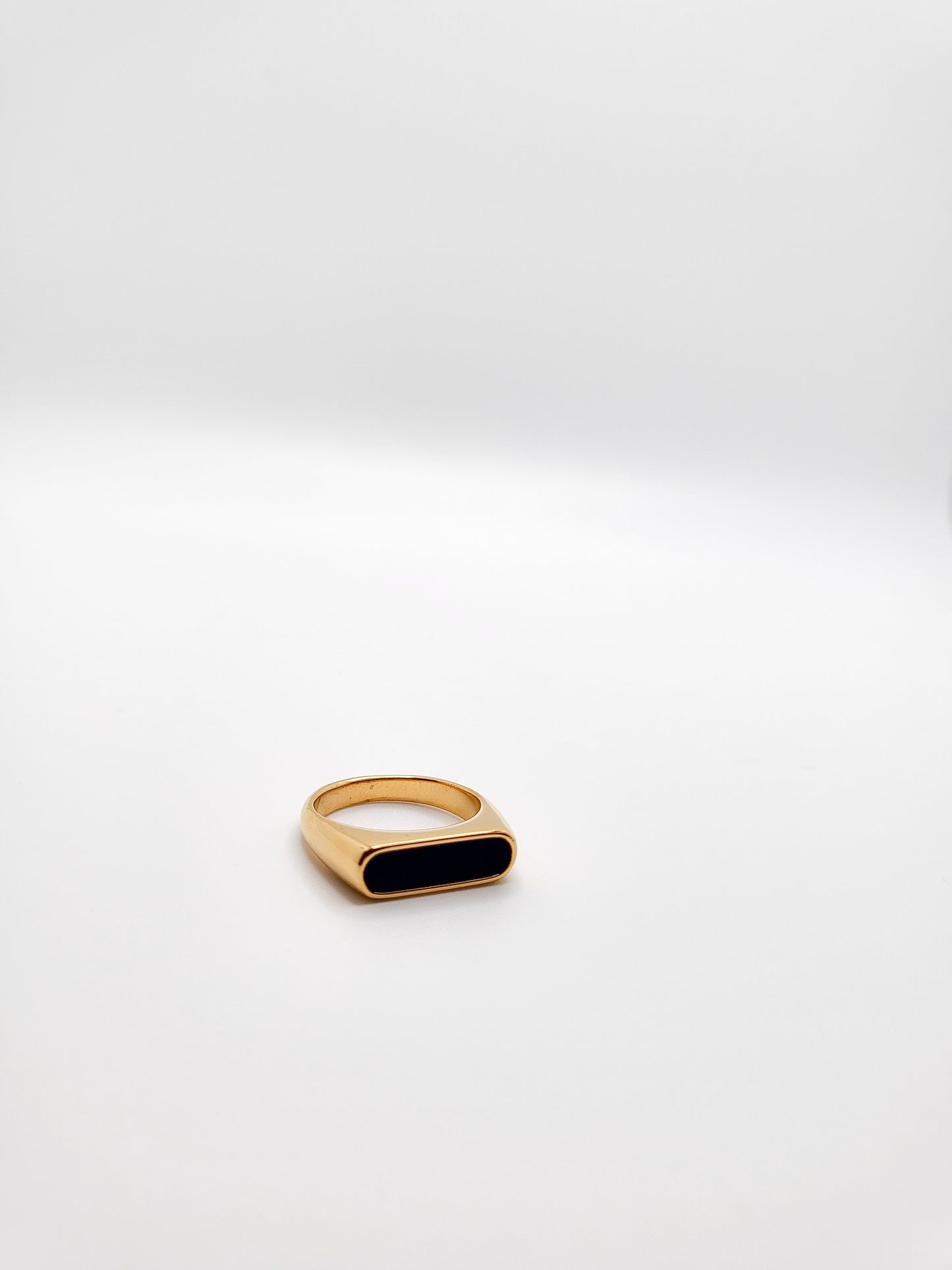 Bella rectangle ring