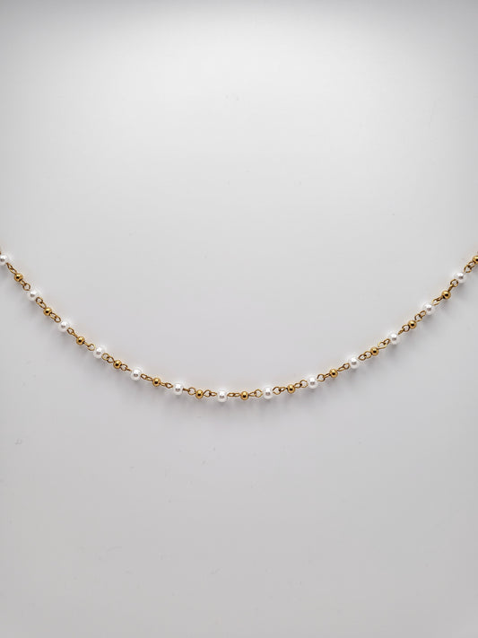 Pearl choker necklace