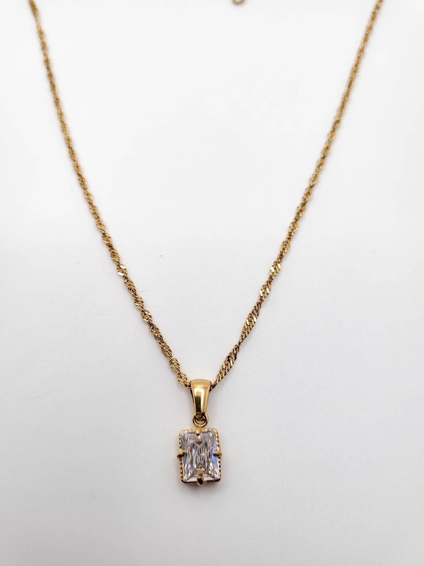 Vanya zircon necklace