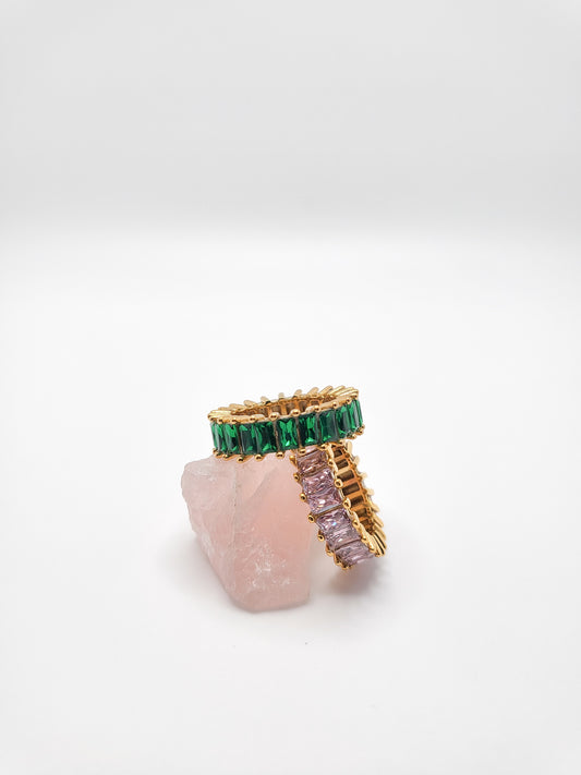 Chunky zircon ring in color green and pink
