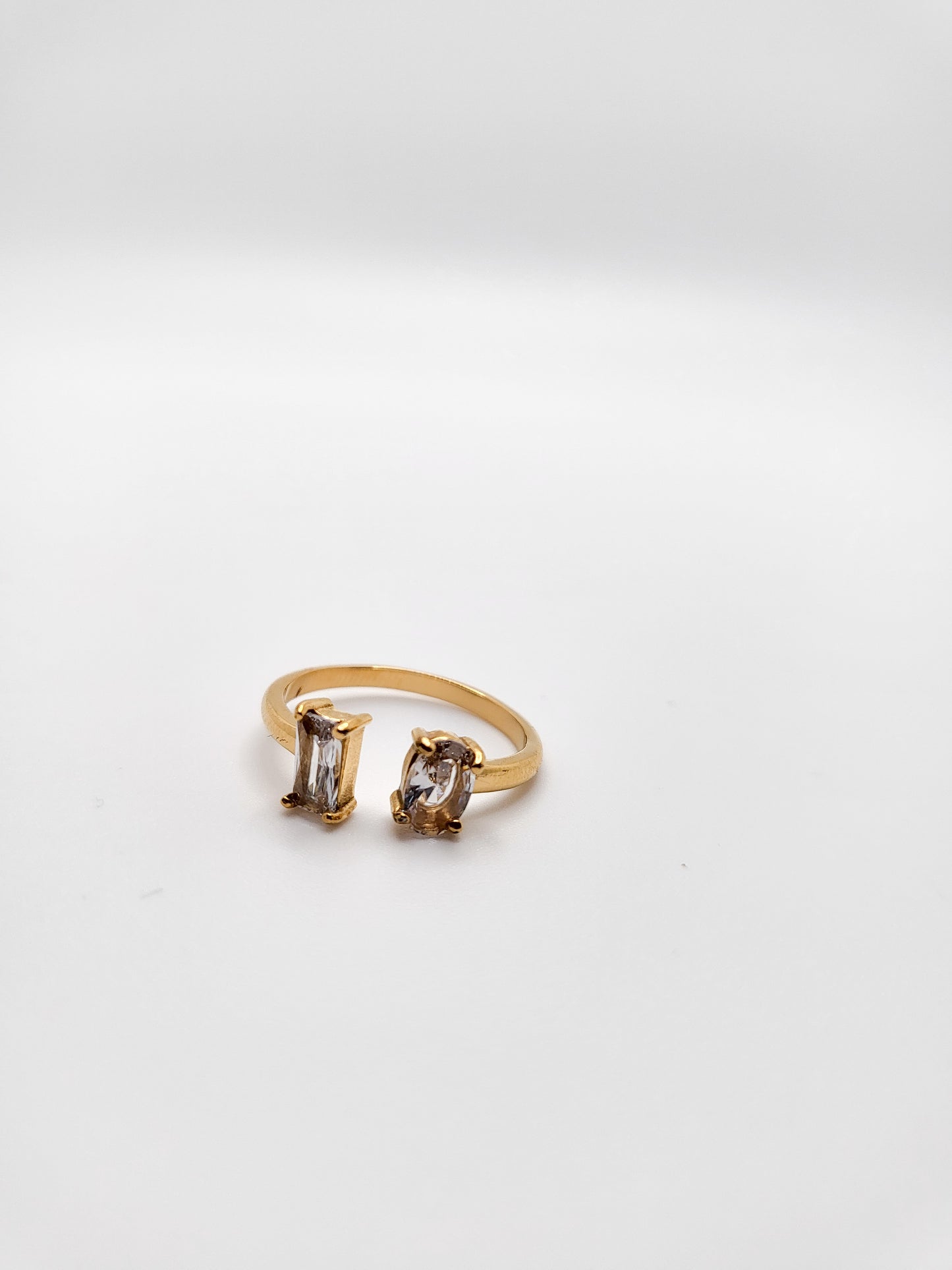 18k gold plated stainless steel small zircons ring. Tarnish free and water proof. Available in colors pink, white or green.